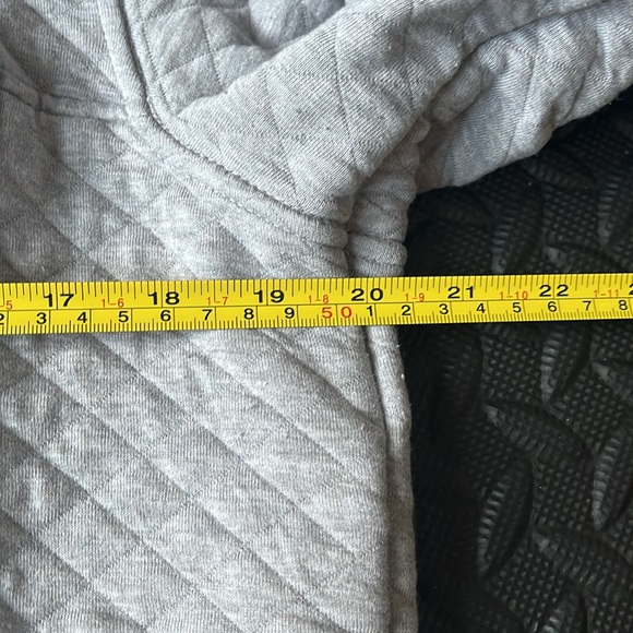 Patagonia 1/4 button up sweater - Picture 3 of 4